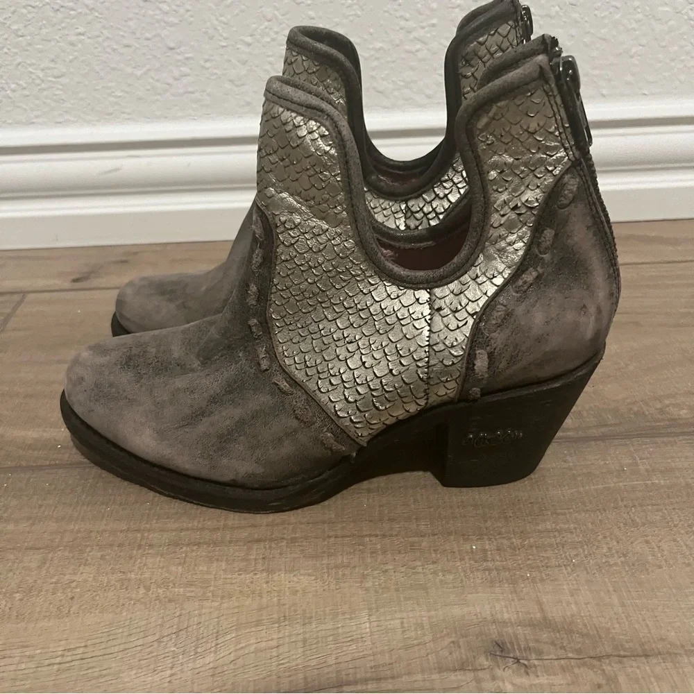 Miss Macie Hush Ur Mouth Leather Ankle Boot in Brown Size 6.5
